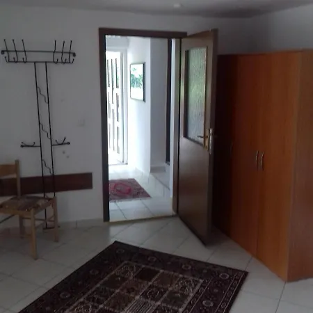 Zora_3 Apartment